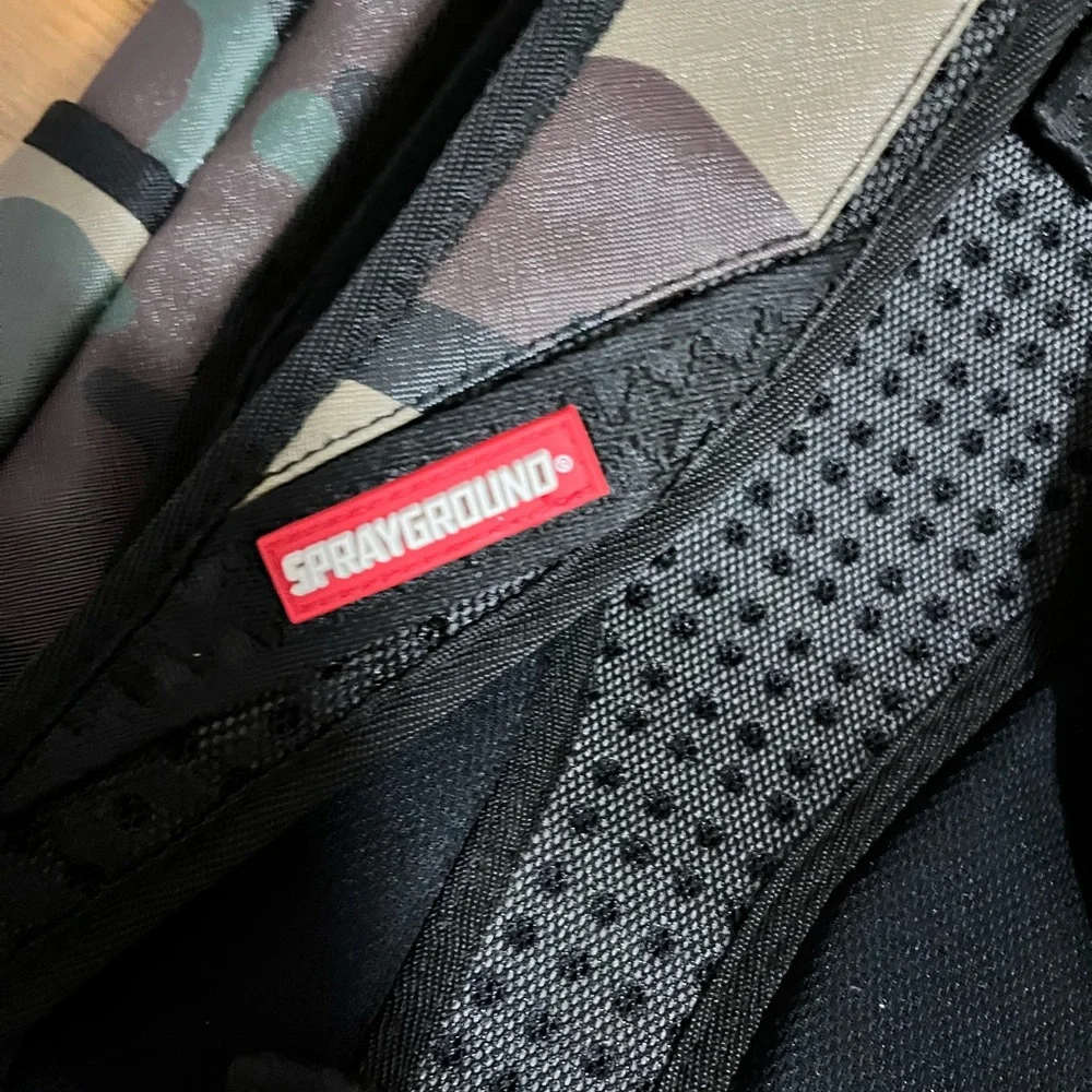 Backpack - Picture 7 of 8